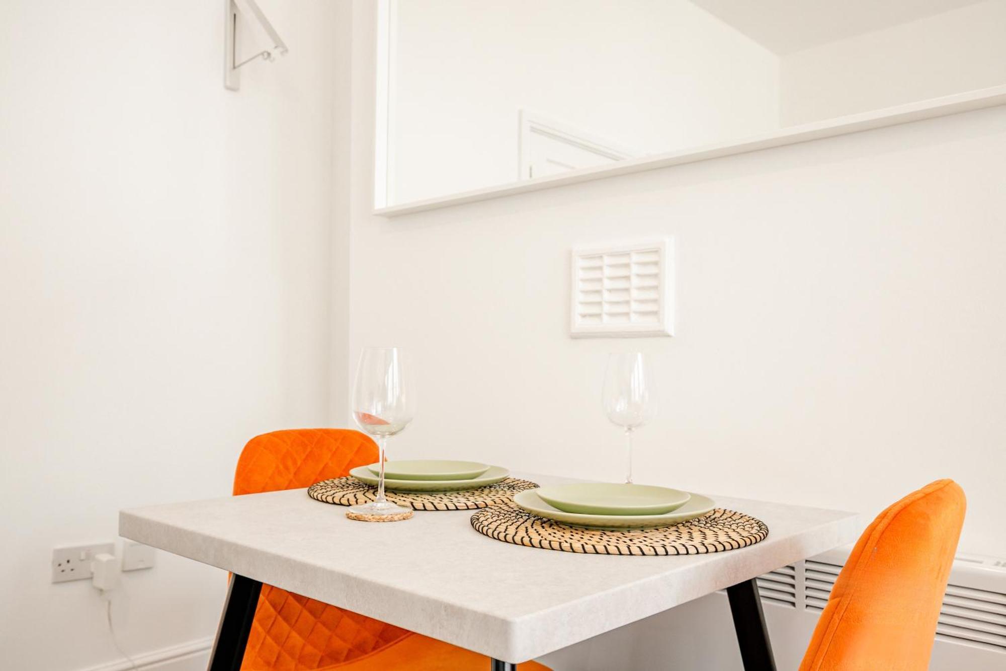 Guest Homes - The Station Studio Worcester Extérieur photo